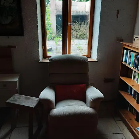 게스트하우스 La Graule Self Contained Saint-Colomb-de-Lauzun