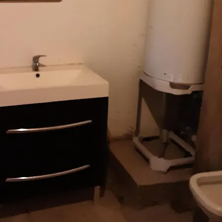 La Graule Self Contained *